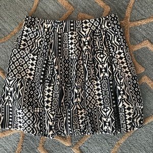 Xhiliration skirt size large